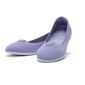 Merinos- New Women’s Lavender Flats Size 7